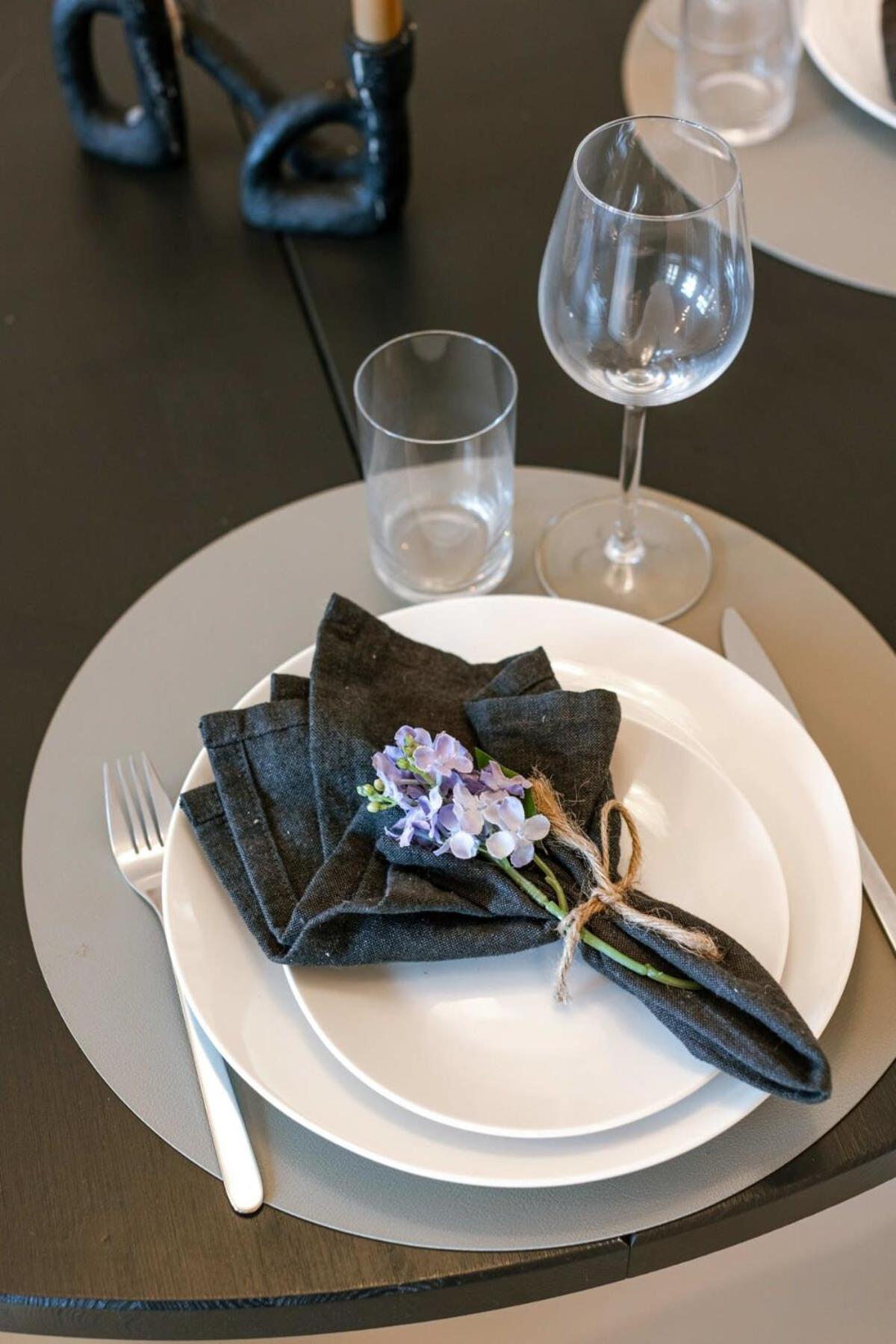 Huswell - Modern Located At Historical Main Square * Anversa