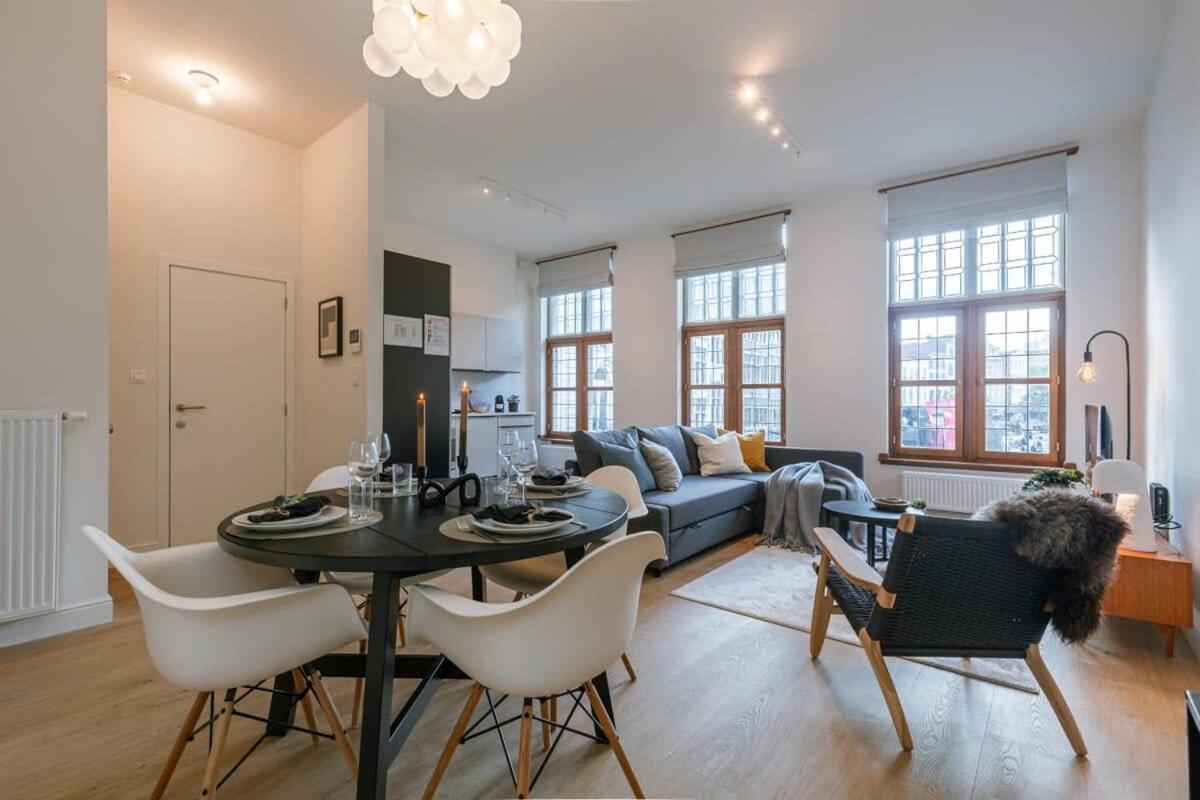 Huswell - Modern Located At Historical Main Square * Anversa