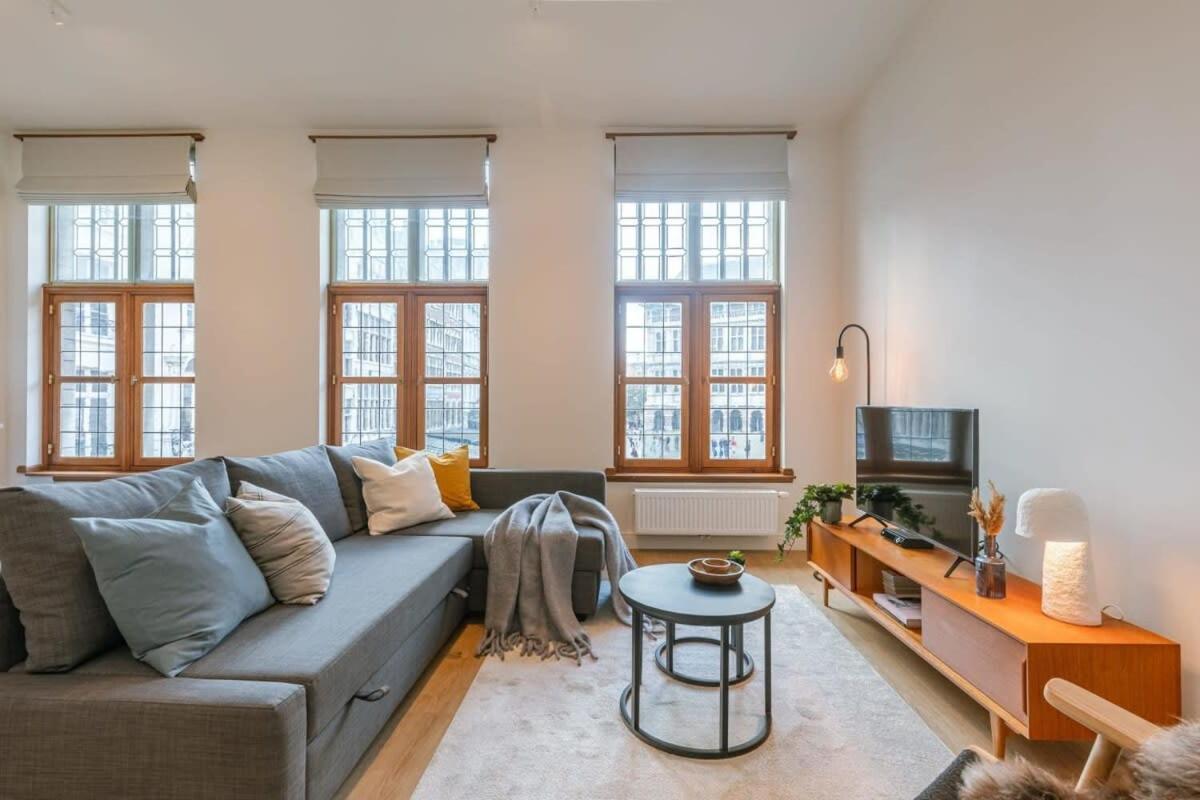 Huswell - Modern Located At Historical Main Square Appartamento Anversa